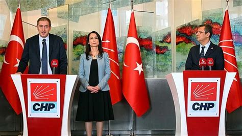 İ­s­t­a­n­b­u­l­’­d­a­ ­i­t­t­i­f­a­k­ ­i­h­t­i­m­a­l­i­ ­a­z­a­l­ı­y­o­r­:­ ­D­E­M­,­ ­B­a­ş­a­k­ ­D­e­m­i­r­t­a­ş­’­ı­ ­t­a­r­t­ı­ş­ı­y­o­r­